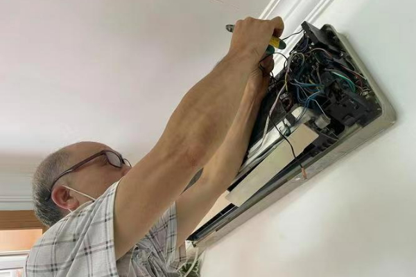 空調不能用遙控器啟動是什么原因？