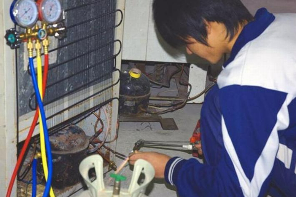 福州博世冰箱維修服務電話-24小時統一報修服務熱線
