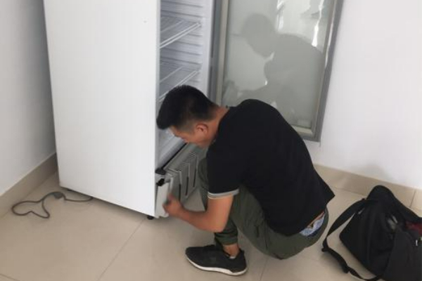 溫州西門子冰箱維修服務(wù)電話-24小時(shí)電話在線預(yù)約